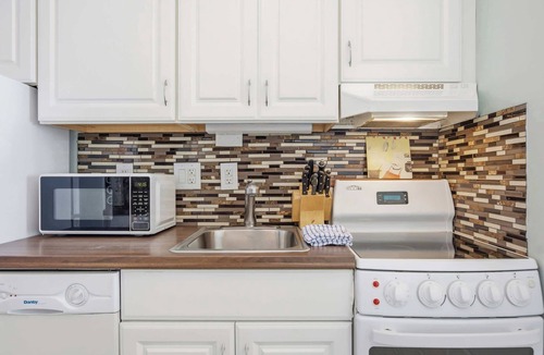 Crescent Beach Condo | Oceanfront Suite Private Balcony Top Location
