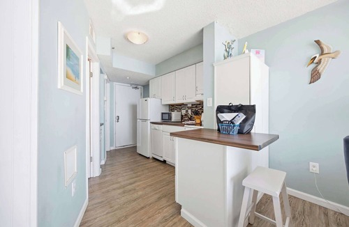 Crescent Beach Condo | Oceanfront Suite Private Balcony Top Location