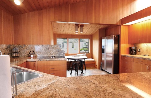 Sea Ranch House | Oceanfront seaside home with balcony & sweeping ocean views