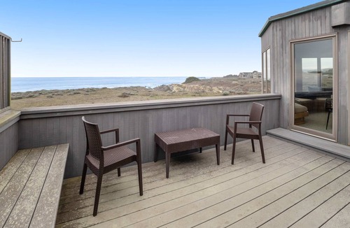 Sea Ranch House | Oceanfront seaside home with balcony & sweeping ocean views