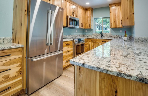 Smith River Cottage | Oceanfront Smith River Cottage: Beach Access!