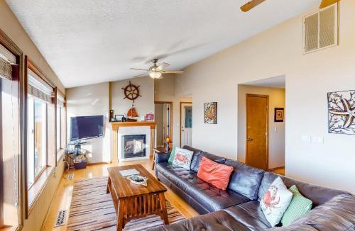 Gleneden Beach House | Oceanfront Solitude