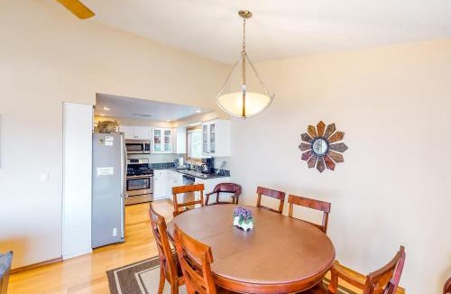 Gleneden Beach House | Oceanfront Solitude