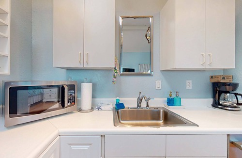 Fort Bragg House | Oceanfront Studio-Beachfront Bliss & Pet-Friendly