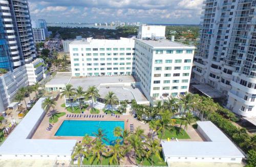 Mid Beach Apartment | Oceanfront Studio Casablanca Miami Beach