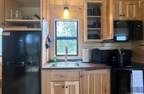 Steuben Cabin | Oceanfront Sunset View Cabin