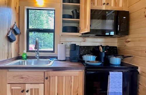 Steuben Cabin | Oceanfront Sunset View Cabin