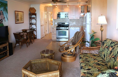 Ualapue Condo | Oceanfront-Tropically Furnished Condo-Comfy