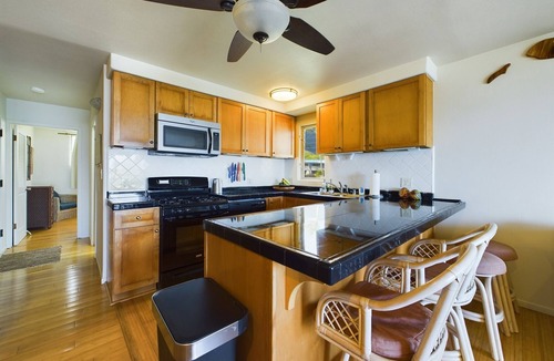 Ualapue Condo | Oceanfront true 2 bedroom w/lanai on Molokai