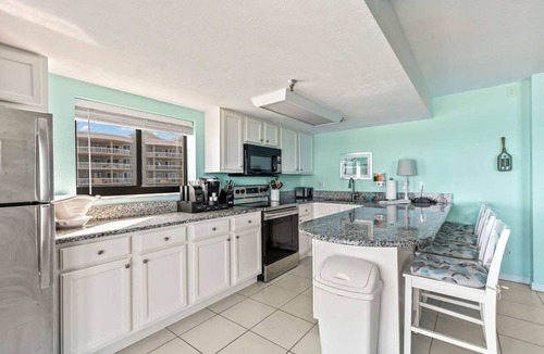 Daytona Beach Shores Apartment | Oceanfront Penthouse Pool Hot Tub Beach Access