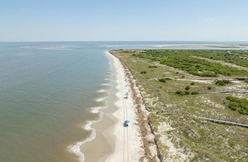 Oceanmarsh Subdivision Apartment | Oceanfront St Helena Island Condo with Beach Access!