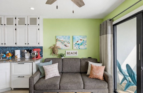 Galveston Condo | Oceanfront View, Heated Pool, Casa Del Mar!
