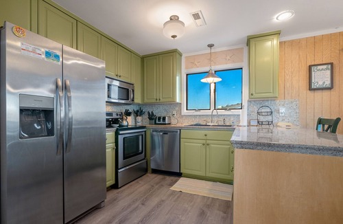 South Nags Head House | Oceanfront Views at Good Day Sunshine