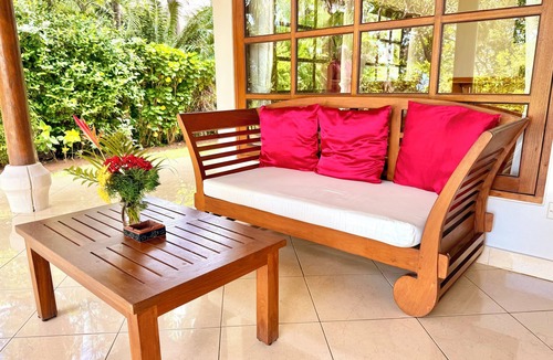 Lokapaksa Villa | Oceanfront Villa Mawar – Private Pool, Gorgeous Sunsets & Friendly Staff