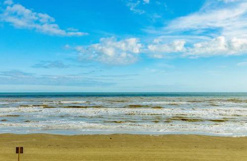 Spanish Grant House | Oceanfront Vista