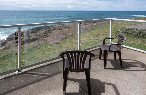 Depoe Bay Condo | Oceanfront, Whale Watching, Pool - Whale Watch