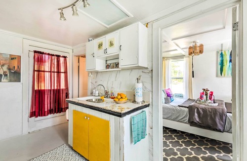 White Stone Cottage | Oceanfront White Stone Cottage w/Private Beach!