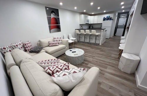 Siasconset House | Oceanfront with Sunrise & Sunset