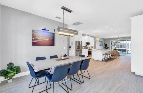Fort Myers House | OCEANLUX-Luxury+Gulf Access+Heated Pool+Kayaks+Golf+Chefs Kitchen+Games