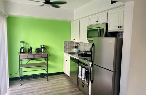 Deerfield Beach Hotel | Oceans 735