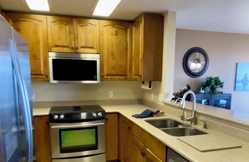 Brookings Condo | “Ocean’s Embrace” Breathtaking Views @ Rainbow Rock! Private Beach Trail. Gated.