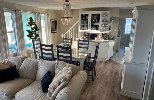 Gardens House | Oceans views all day long!