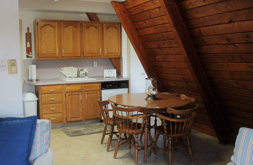 Harvey Cedars House | Oceanside, 1 minute walk to beach, large deck, ample parking, ac