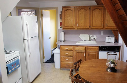 Harvey Cedars House | Oceanside, 1 minute walk to beach, large deck, ample parking, ac