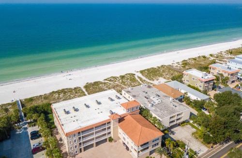 Independence Square House | Oceanside 305