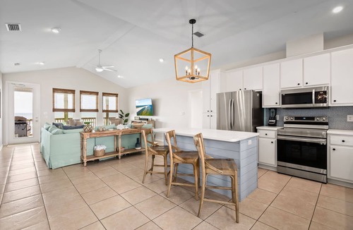 Dauphin Island House | Oceanside - Authentic Gulf Front Experience on Dauphin Island.