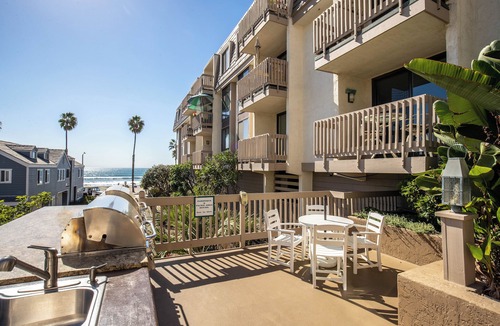 Townsite Condo | Oceanside Beach Condos