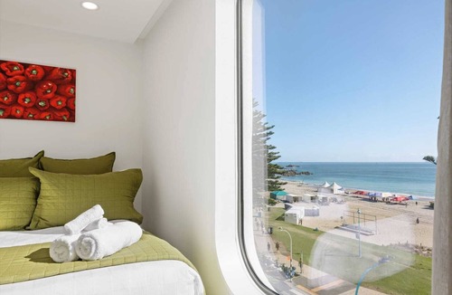 Mount Maunganui Apartment | Oceanside Bliss Absolute Beachfront Stunning Views