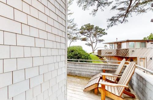 Neskowin House | Oceanside Cabin