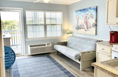 Atlantic Beach Condo | OCEANSIDE COMMUNITY 2nd Floor Private Beach Access Pool Kitchen BBQ Grills