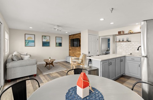 Hampton Condo | Oceanside condo ON Hampton Beach