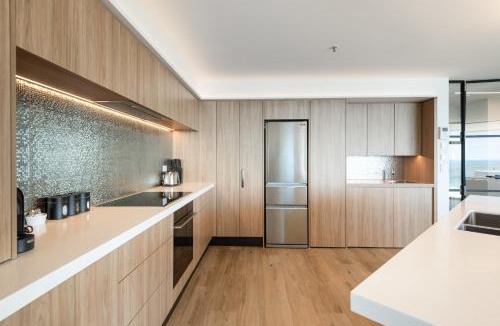 Mount Maunganui Apartment | Oceanside Haven Resort with Luxury Sea Views