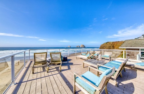 Oceanside Condo | Oceanside Inn #11 - Upstairs Unit