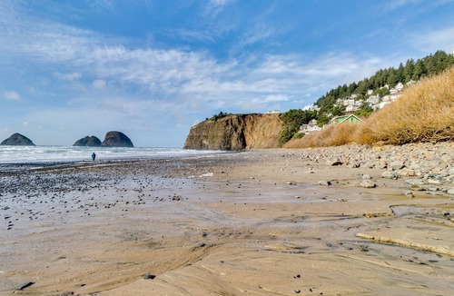 Oceanside Condo | Oceanside Inn #9 - Upstairs Studio