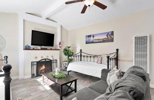 Townsite House | Oceanside Rocks Family Vacation Home