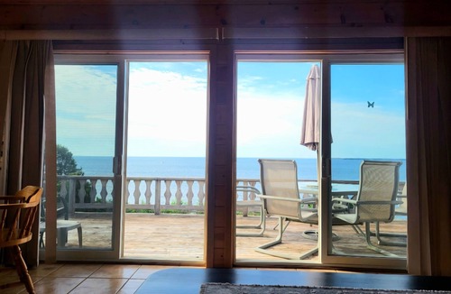 Cumberland Cottage | Oceantfront Cottage and 200 feet to a secluded beach. 25min to Charlottetown