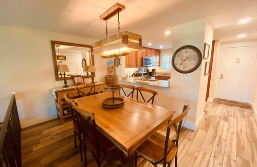 Crescent Beach Condo | Oceanview 2 Bedroom Flat Summerhouse 216