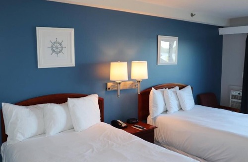 Rockland House | Oceanview 2 Double Beds