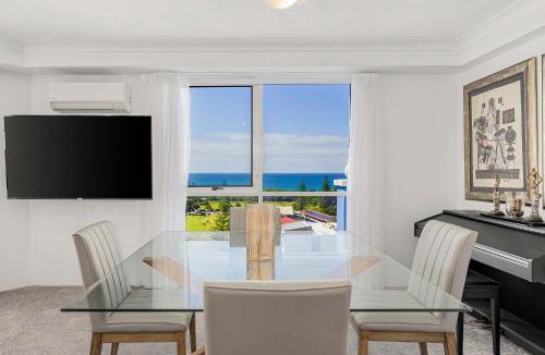 Broadbeach Apartment | Oceanview Apartment In Resort Complex