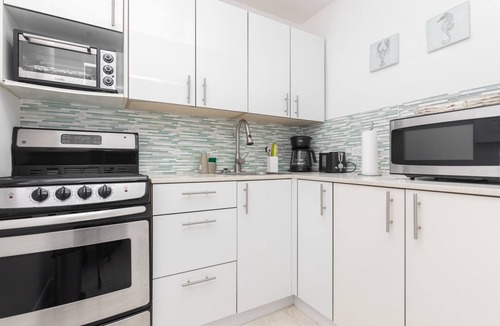 North Bay Village Apartment | OceanView Balcony apt in North Bay Village Parking