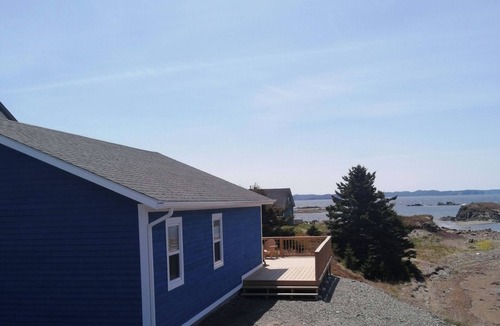 Twillingate House | Oceanview Cottage Sum