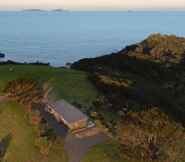 Tutukaka Apartment | Oceanview Cottage Tutukaka Coast