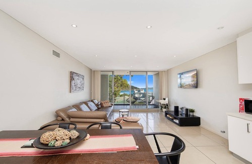 Ettalong Beach Apartment | OCEANVIEW HAVEN - ETTALONG BEACH