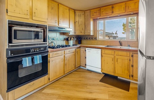 Mendocino House | Oceanview Home with Guest Cottage & Artist Studio