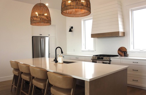 Park Corner Cottage | Oceanview Luxury Home- Steps to Cousin’s Shore Beach, Minutes To Kensington