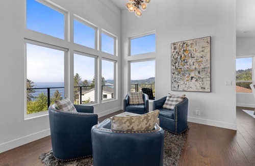 Neskowin House | Oceanview luxury home in gated community